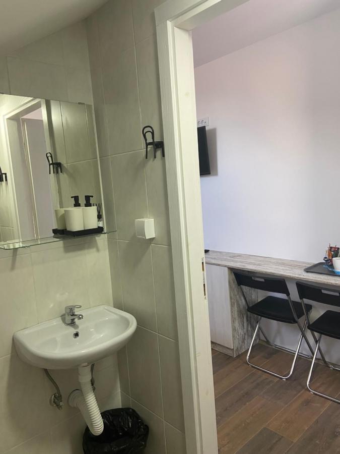 Omis Rooms Pančevo Екстериор снимка