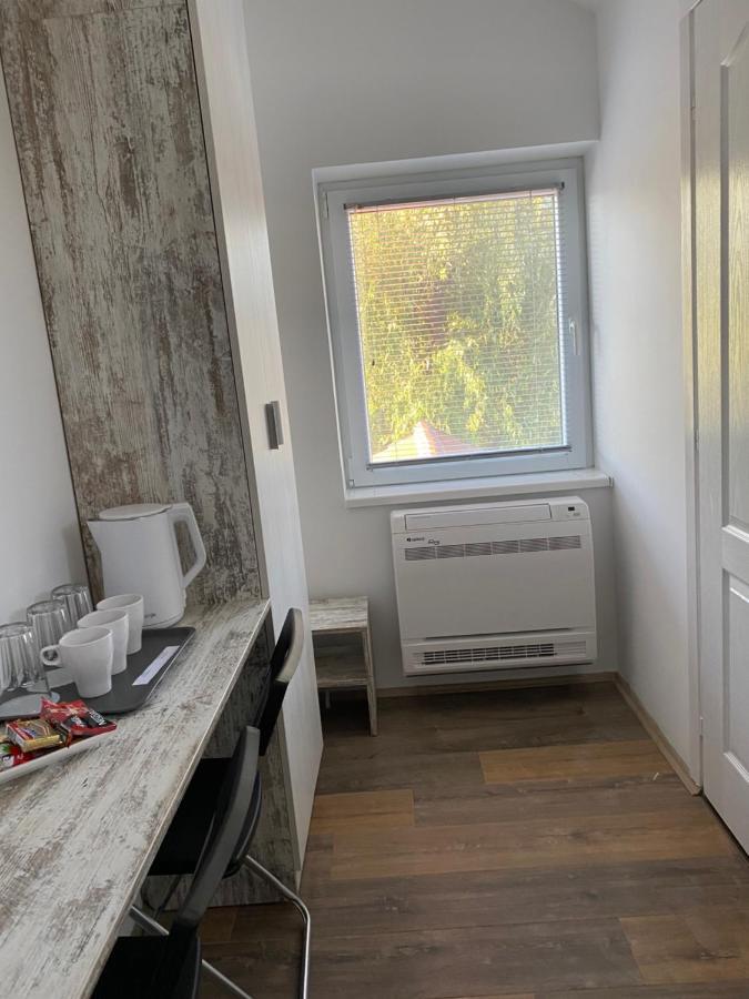 Omis Rooms Pančevo Екстериор снимка