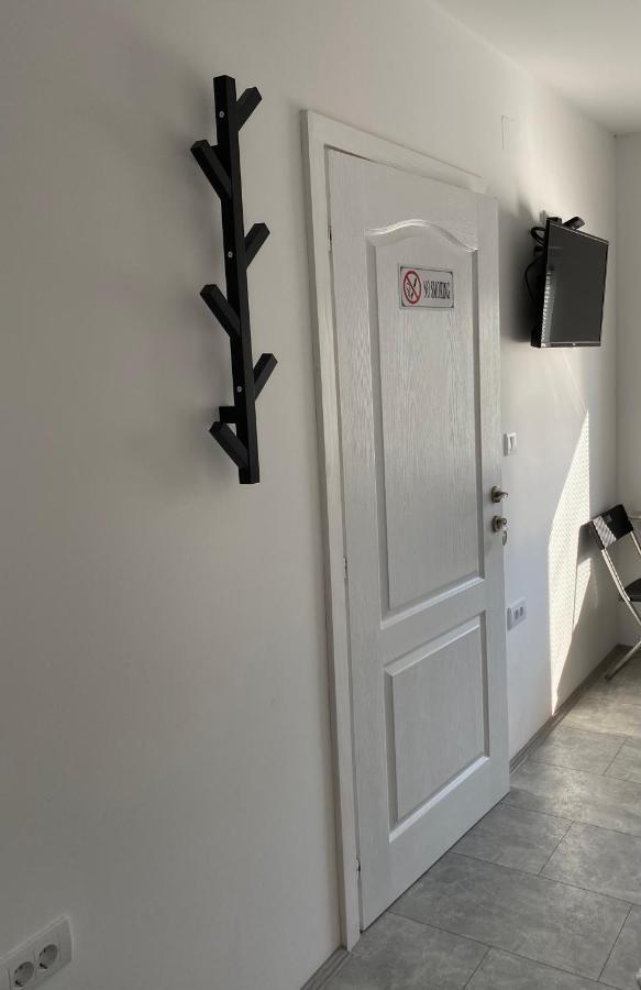 Omis Rooms Pančevo Екстериор снимка